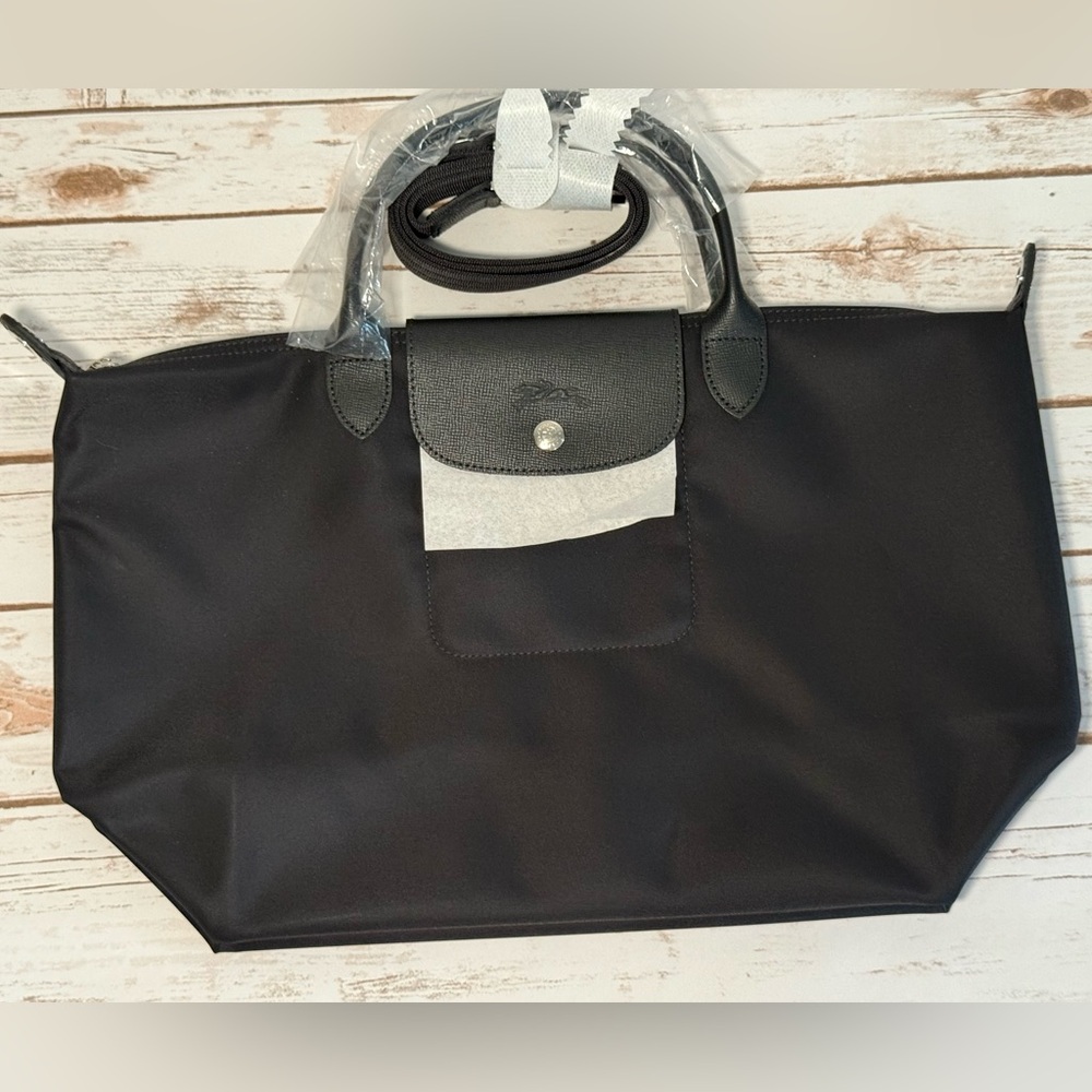 Longchamp Le Pliage Neo Medium - Black (NWT)